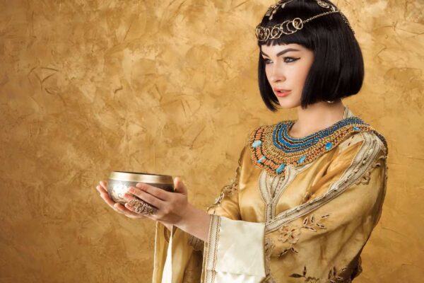 Why Is Cleopatra Such an Important Leader in History | womenluxlife.com